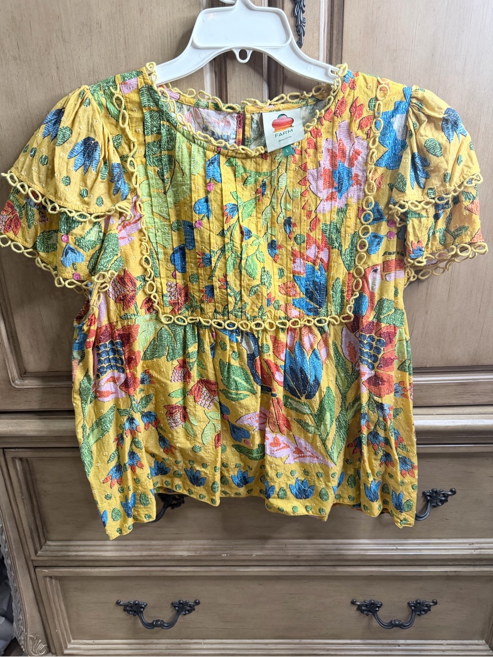 FARM Rio Yellow Floral Pintuck Flutter-Sleeve Blouse